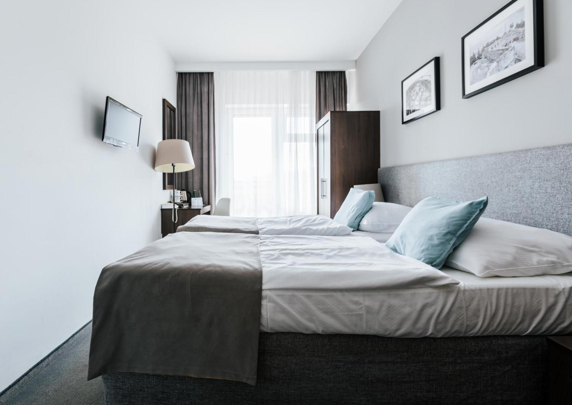 Hotel Srebrna Góra Buitenkant foto