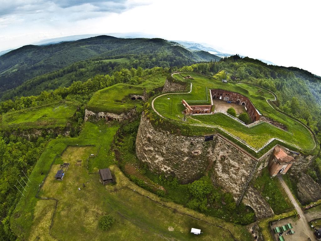 Hotel Srebrna Góra Buitenkant foto